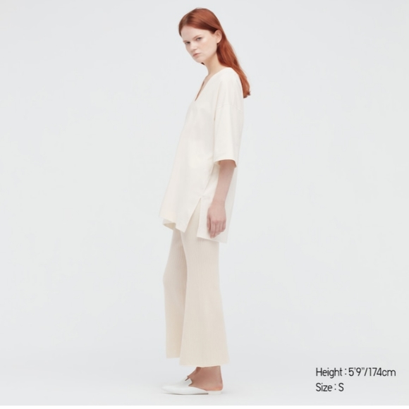 AIRism Off-White Cotton Half-Sleeve T - Picture 9 of 16